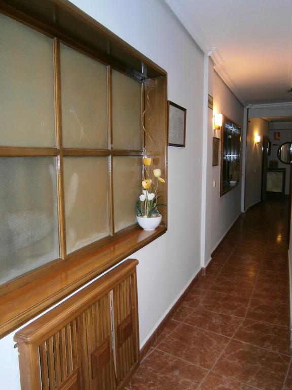 Hostal Residencia Avenida Cuenca  Exteriör bild