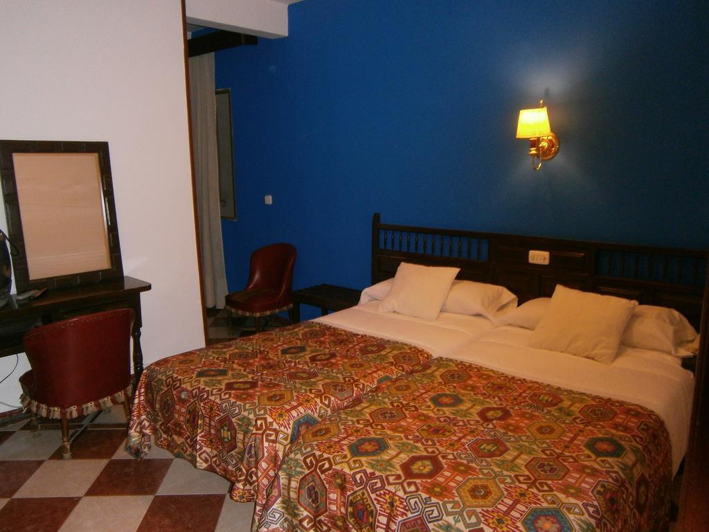 Hostal Residencia Avenida Cuenca  Exteriör bild