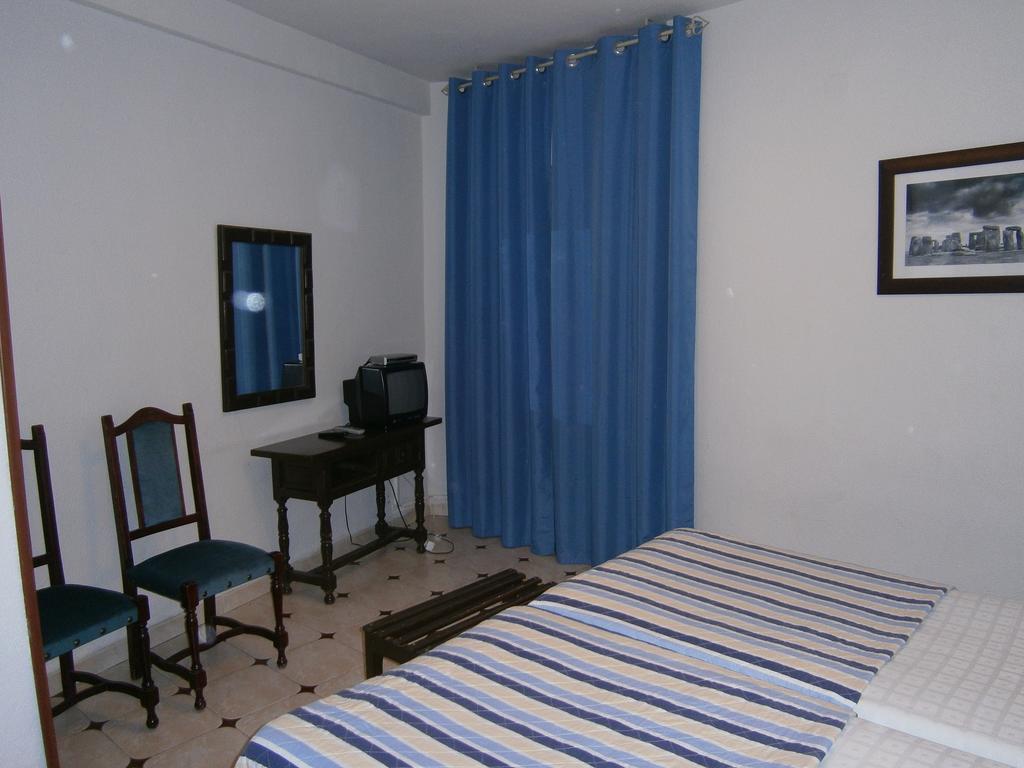 Hostal Residencia Avenida Cuenca  Exteriör bild