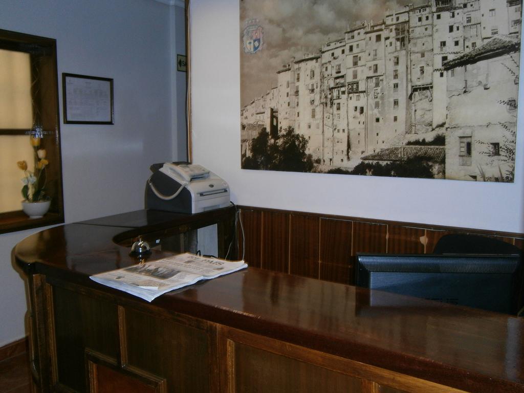 Hostal Residencia Avenida Cuenca  Exteriör bild